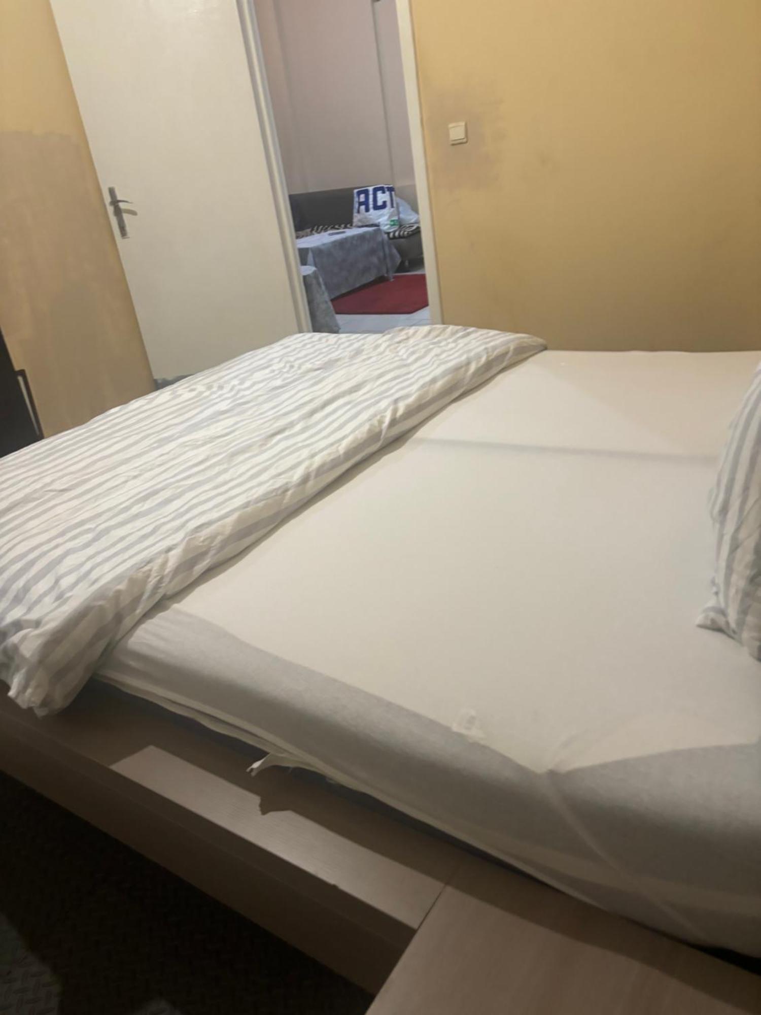Apartment For Rent Брюксел Екстериор снимка