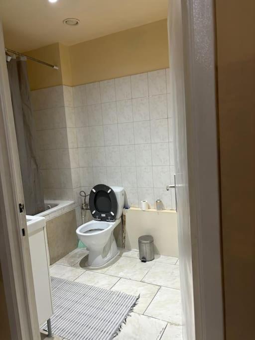 Apartment For Rent Брюксел Екстериор снимка
